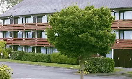Hotel Campanile Taden
